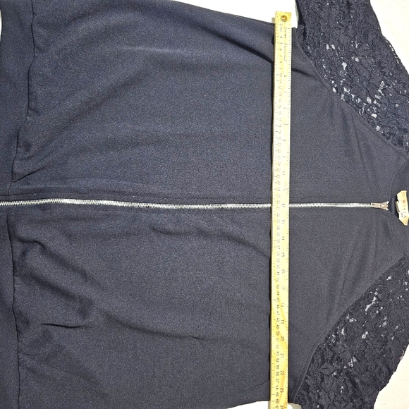 Womens Misia Curvey Full Zip Lightweight Jacket Black Size 2X  Lace Sleeves - Picture 4 of 6